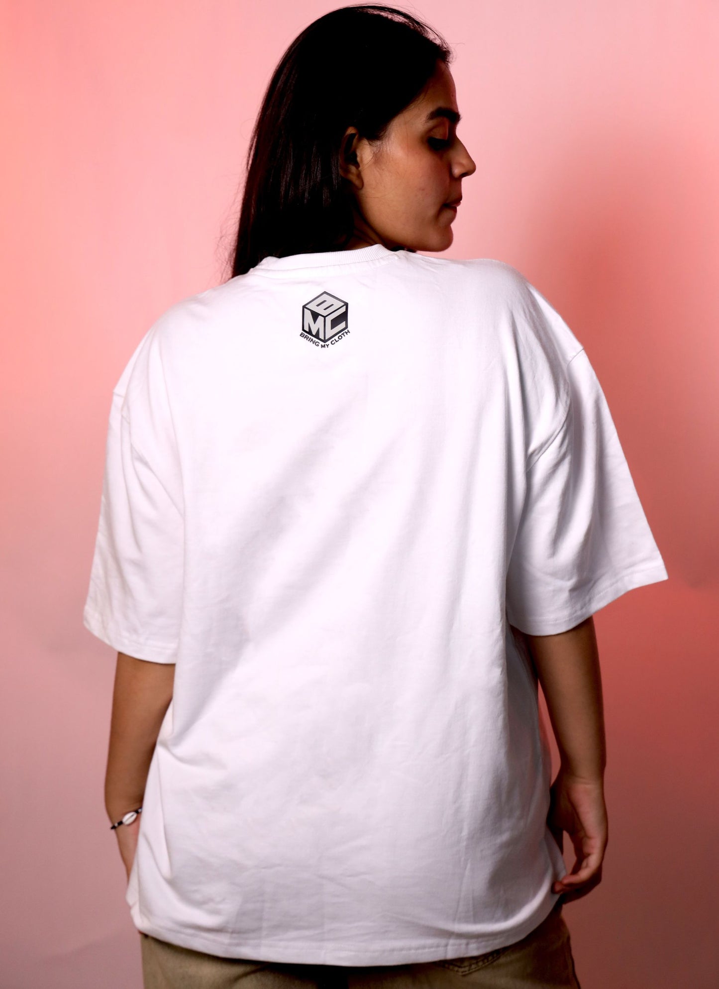 REALISTIC TEE