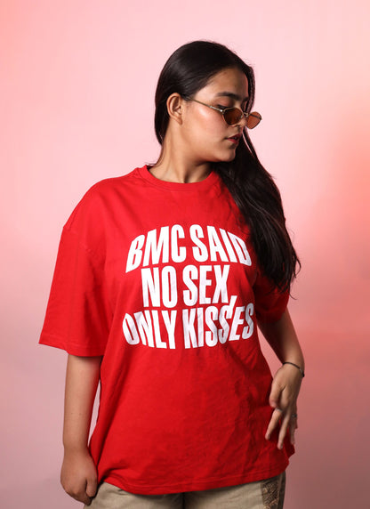 KISSES TEE