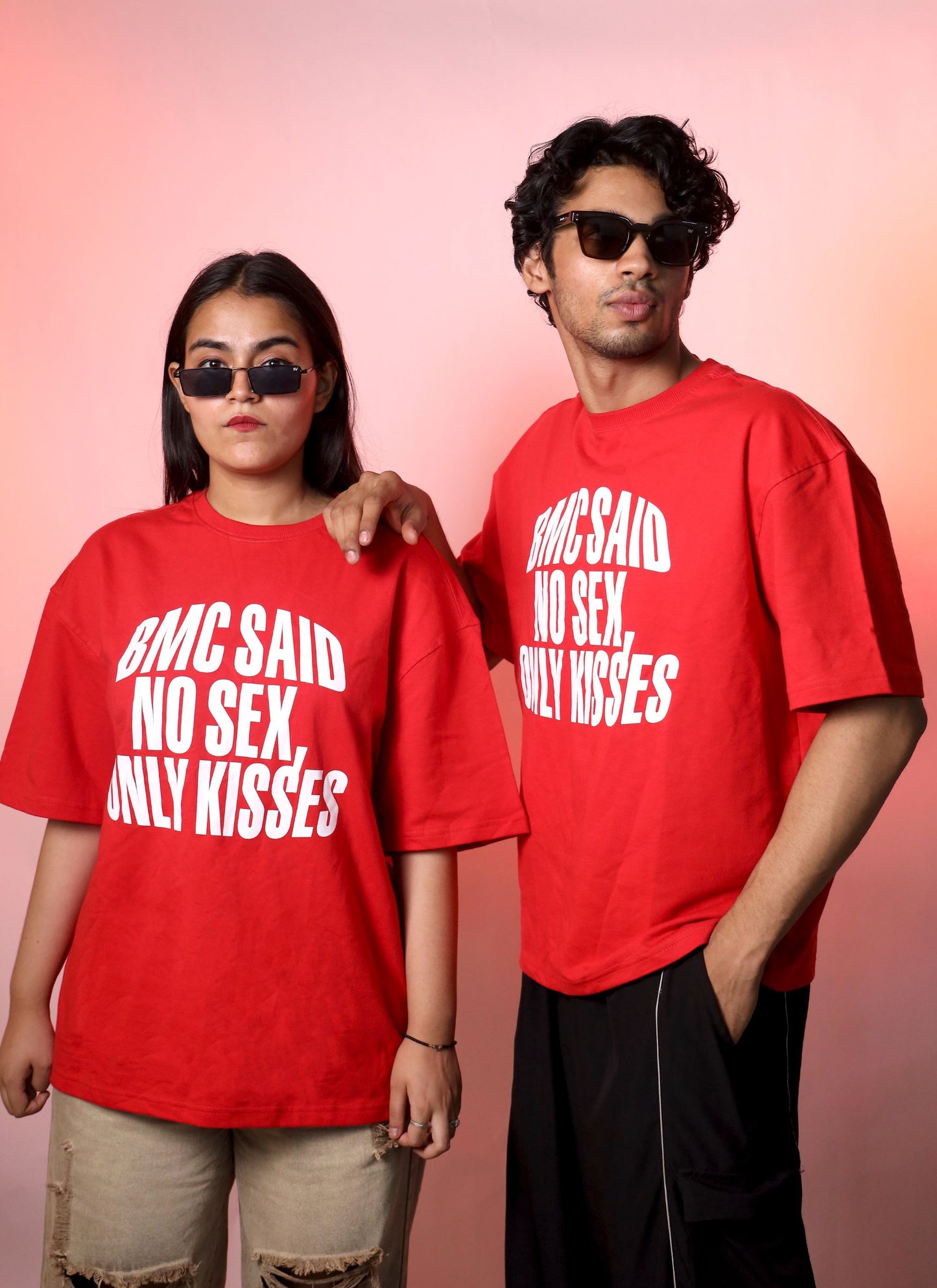 KISSES TEE